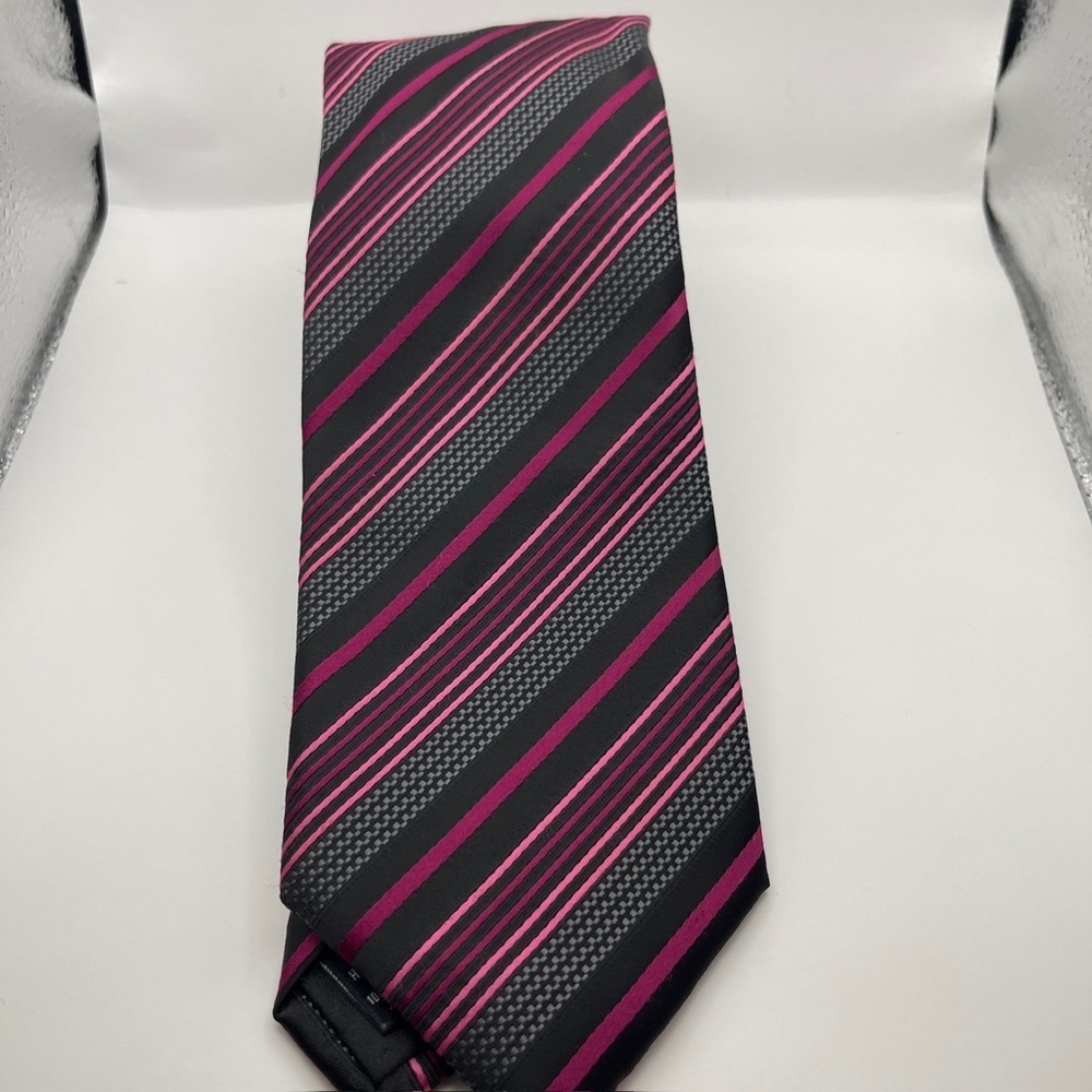 Elegant Pink and Black Striped Men's Tie